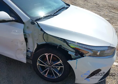 2024 Kia Forte Lxs из США, поврежденный, VIN 3KPF24AD9RE793767